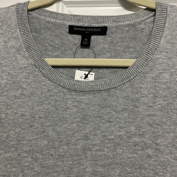 Banana Republic sweater tank NWT - Picture 4 of 4